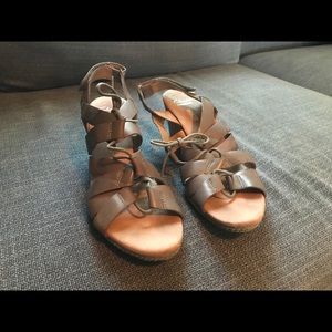 Clarks Helio Mindin Tan Strappy Wedge Sandals